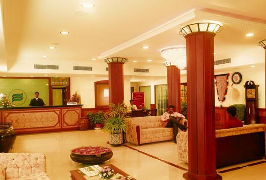 Hotel Elegance Kaladi Exterior photo