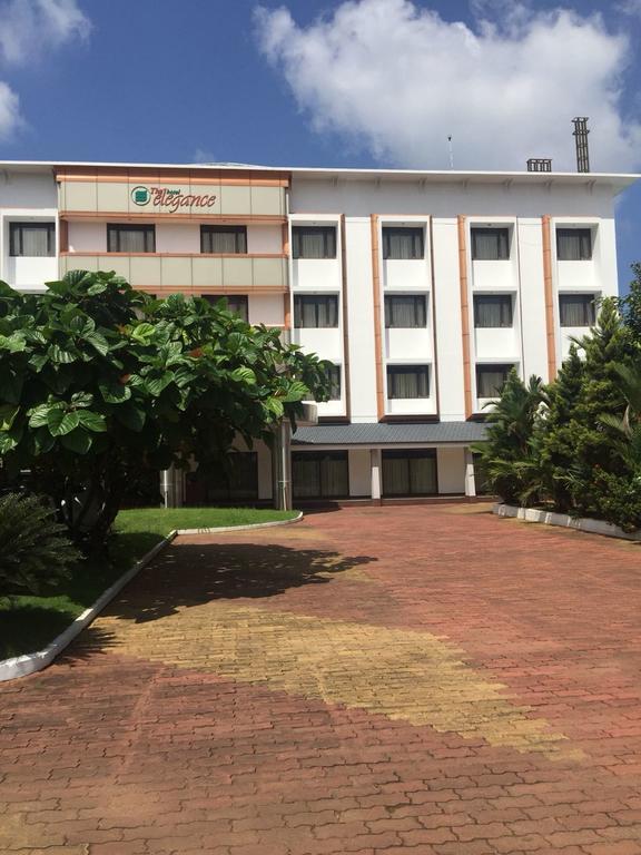 Hotel Elegance Kaladi Exterior photo
